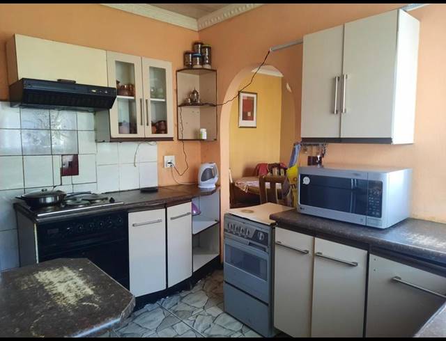 3 BEDROOM HOUSE FOR SALE IN SEBOKENG UNIT 3